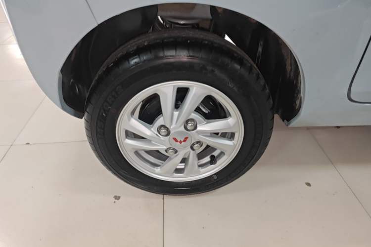 Used Wuling Hongguang MINIEV 2020 Freedom Version Lithium Iron Phosphate Right Rear Wheel Hub