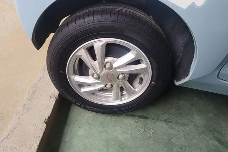 Used Wuling Hongguang MINIEV 2020 Easy Version Lithium-Ion Battery Right Rear Wheel Hub