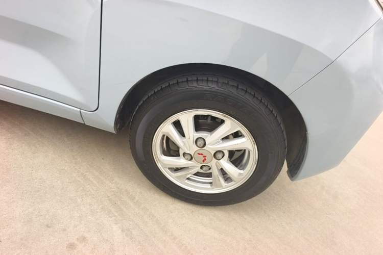 Used Wuling Hongguang MINIEV 2020 Freedom Version Lithium Iron Phosphate Right Rear Wheel Hub