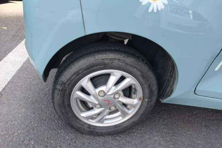 Used Wuling Hongguang MINIEV 2020 Freedom Version Lithium Iron Phosphate Right Rear Wheel Hub