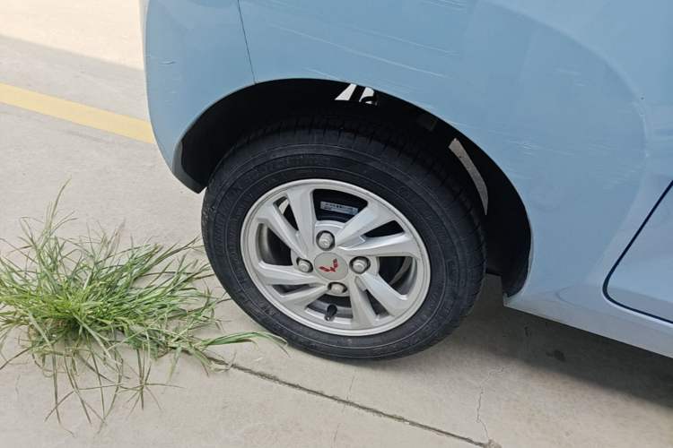 Used Wuling Hongguang MINIEV 2020 Freedom Version Lithium Iron Phosphate Right Rear Wheel Hub