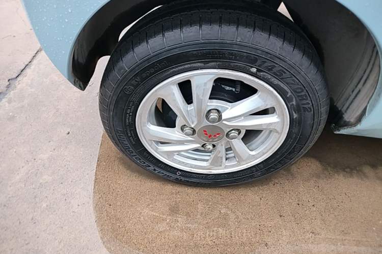 Used Wuling Hongguang MINIEV 2020 Freedom Version Lithium Iron Phosphate Right Rear Wheel Hub