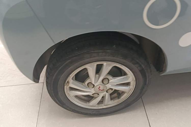 Used Wuling Hongguang MINIEV 2020 Zizai Version Lithium-NMC Right Rear Wheel Hub