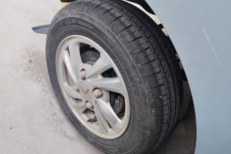 Used Wuling Hongguang MINIEV 2020 Freedom Version Lithium Iron Phosphate Right Rear Wheel Hub