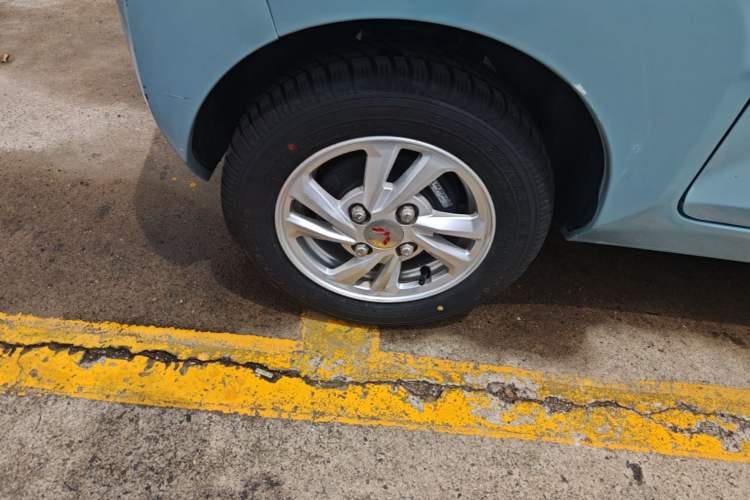 Used Wuling Hongguang MINIEV 2020 Enjoy Edition Lithium-Ion Battery Right Rear Wheel Hub