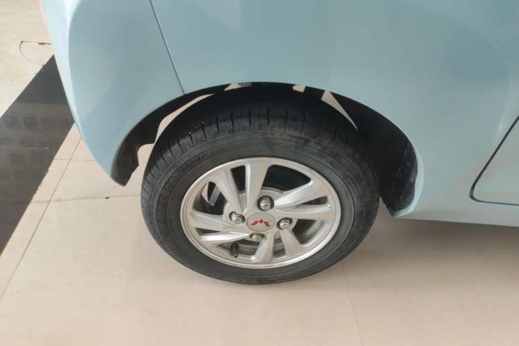 Used Wuling Hongguang MINIEV 2020 Freedom Version Lithium Iron Phosphate Right Rear Wheel Hub