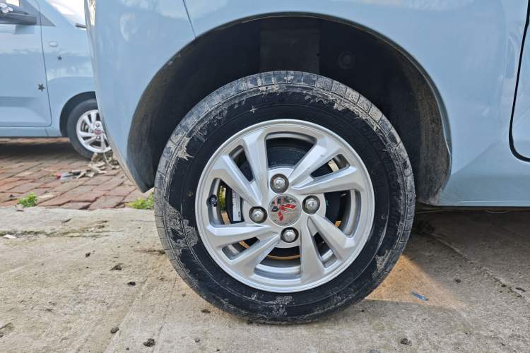 Used Wuling Hongguang MINIEV 2020 Freedom Version Lithium Iron Phosphate Right Rear Wheel Hub