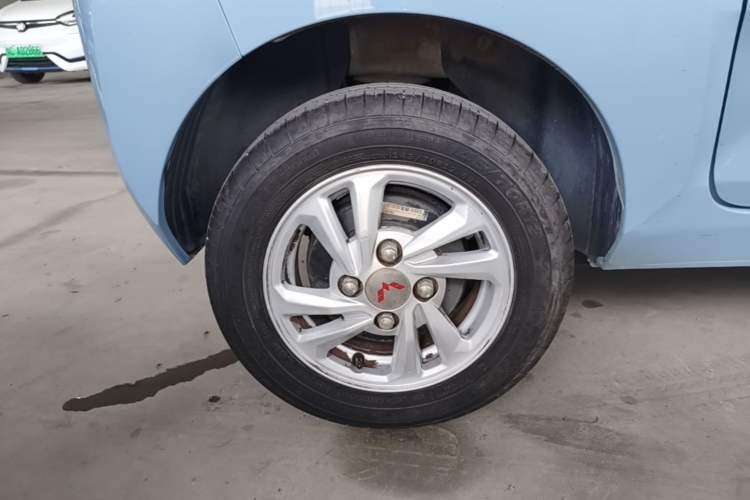 Used Wuling Hongguang MINIEV 2020 Freedom Version Lithium Iron Phosphate Right Rear Wheel Hub