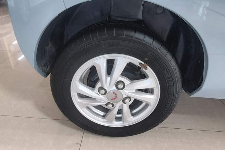 Used Wuling Hongguang MINIEV 2020 Enjoy Edition Lithium-Ion Battery Right Rear Wheel Hub