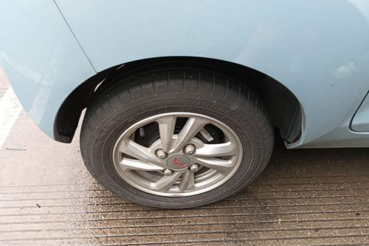 Used Wuling Hongguang MINIEV 2020 Freedom Version Lithium Iron Phosphate Right Rear Wheel Hub