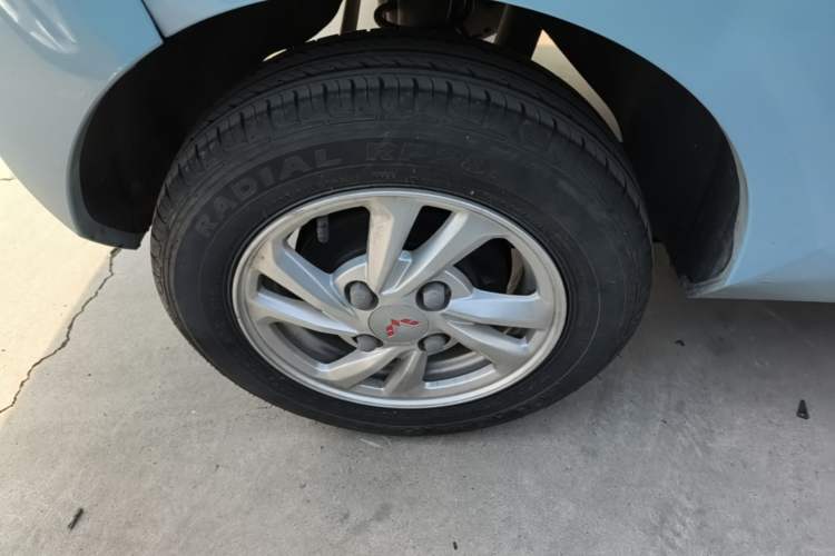 Used Wuling Hongguang MINIEV 2020 Freedom Version Lithium Iron Phosphate Right Rear Wheel Hub
