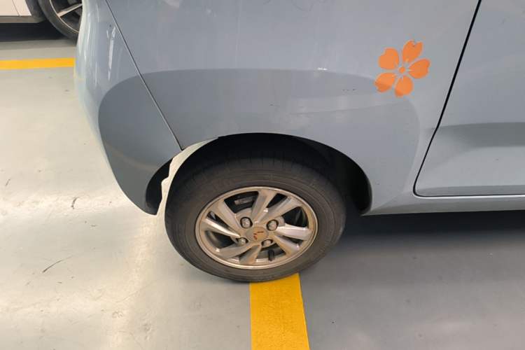 Used Wuling Hongguang MINIEV 2020 Freedom Version Lithium Iron Phosphate Right Rear Wheel Hub