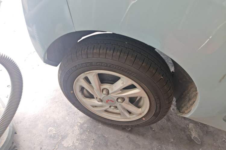 Used Wuling Hongguang MINIEV 2020 Easy Version Lithium-Ion Battery Right Rear Wheel Hub