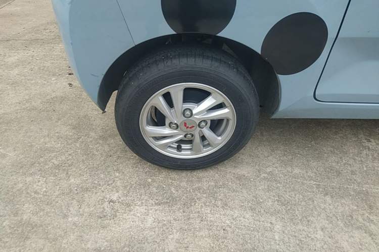 Used Wuling Hongguang MINIEV 2020 Freedom Version Lithium Iron Phosphate Right Rear Wheel Hub