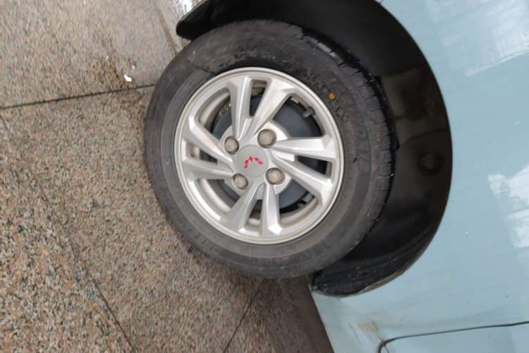 Used Wuling Hongguang MINIEV 2020 Freedom Version Lithium Iron Phosphate Right Rear Wheel Hub