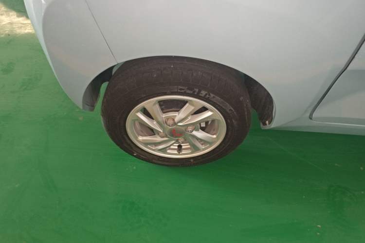 Used Wuling Hongguang MINIEV 2020 Freedom Version Lithium Iron Phosphate Right Rear Wheel Hub