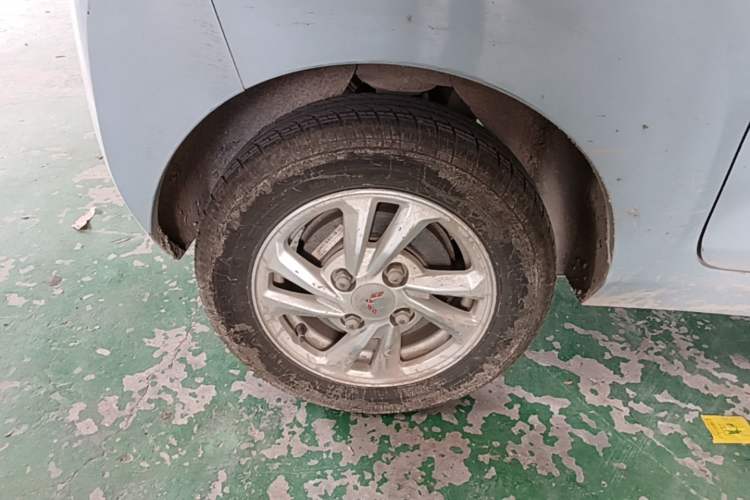 Used Wuling Hongguang MINIEV 2020 Zizai Version Lithium-NMC Right Rear Wheel Hub