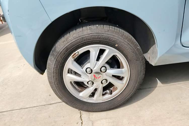 Used Wuling Hongguang MINIEV 2020 Freedom Version Lithium Iron Phosphate Right Rear Wheel Hub