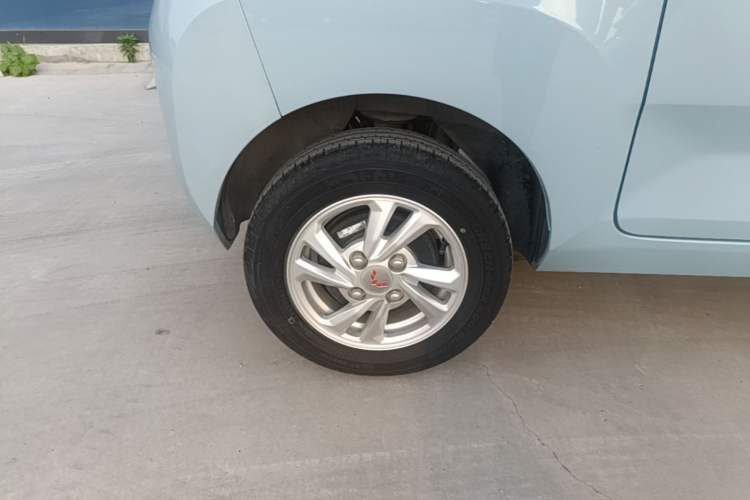 Used Wuling Hongguang MINIEV 2020 Freedom Version Lithium Iron Phosphate Right Rear Wheel Hub
