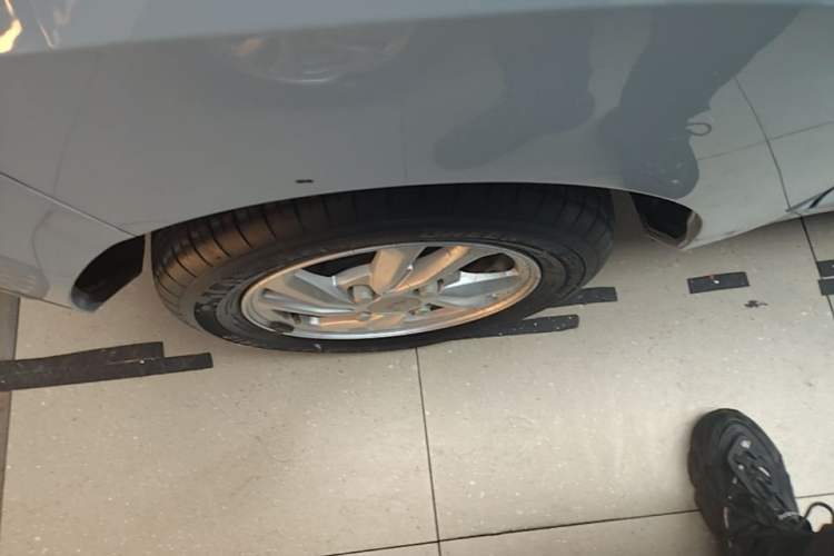 Used Wuling Hongguang MINIEV 2020 Freedom Version Lithium Iron Phosphate Right Rear Wheel Hub