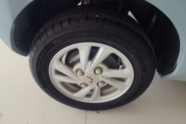 Used Wuling Hongguang MINIEV 2020 Lite Version Lithium Iron Phosphate Right Rear Wheel Hub