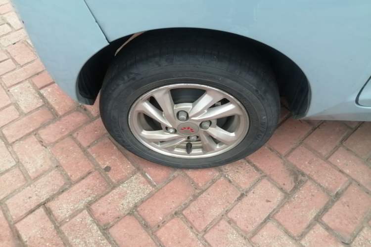 Used Wuling Hongguang MINIEV 2020 Enjoy Edition Lithium-Ion Battery Right Rear Wheel Hub