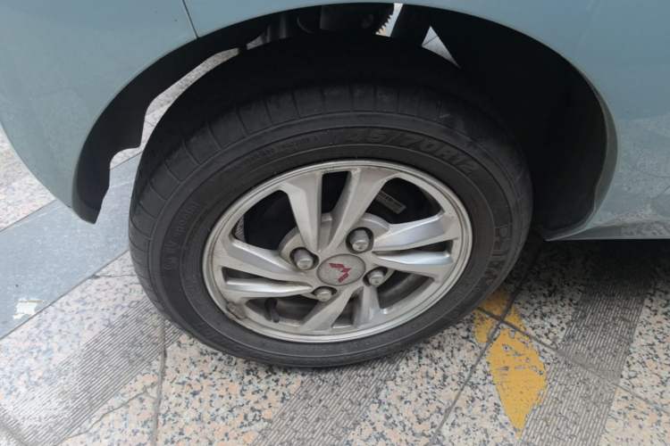Used Wuling Hongguang MINIEV 2020 Zizai Version Lithium-NMC Right Rear Wheel Hub