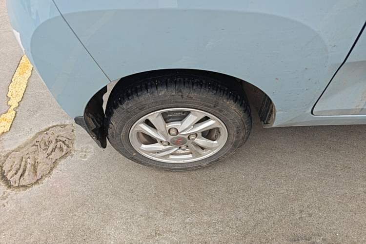 Used Wuling Hongguang MINIEV 2020 Enjoy Edition Lithium-Ion Battery Right Rear Wheel Hub