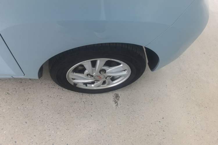 Used Wuling Hongguang MINIEV 2020 Freedom Version Lithium Iron Phosphate Right Rear Wheel Hub