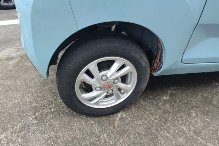 Used Wuling Hongguang MINIEV 2020 Zizai Version Lithium-NMC Right Rear Wheel Hub