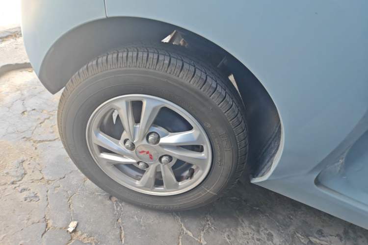 Used Wuling Hongguang MINIEV 2020 Freedom Version Lithium Iron Phosphate Right Rear Wheel Hub