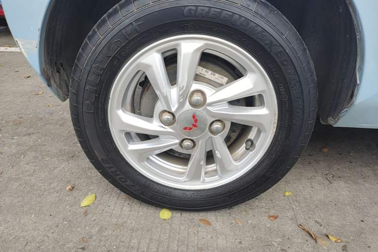 Used Wuling Hongguang MINIEV 2020 Freedom Version Lithium Iron Phosphate Right Rear Wheel Hub