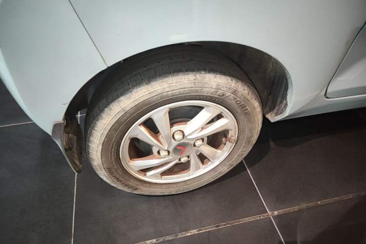 Used Wuling Hongguang MINIEV 2020 Enjoy Edition Lithium-Ion Battery Right Rear Wheel Hub