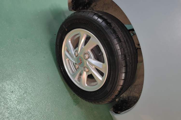 Used Wuling Hongguang MINIEV 2020 Freedom Version Lithium Iron Phosphate Right Rear Wheel Hub