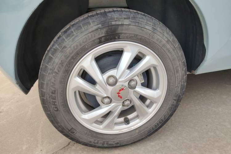 Used Wuling Hongguang MINIEV 2020 Freedom Version Lithium Iron Phosphate Right Rear Wheel Hub