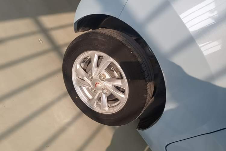 Used Wuling Hongguang MINIEV 2020 Enjoyment Model Lithium Iron Phosphate Right Rear Wheel Hub