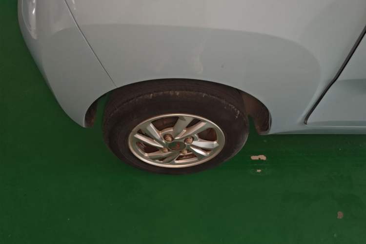 Used Wuling Hongguang MINIEV 2020 Zizai Version Lithium-NMC Right Rear Wheel Hub
