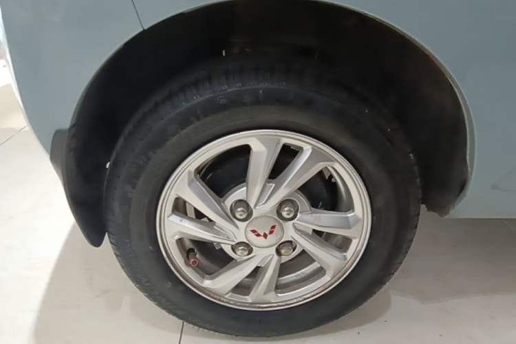 Used Wuling Hongguang MINIEV 2020 Enjoy Edition Lithium-Ion Battery Right Rear Wheel Hub