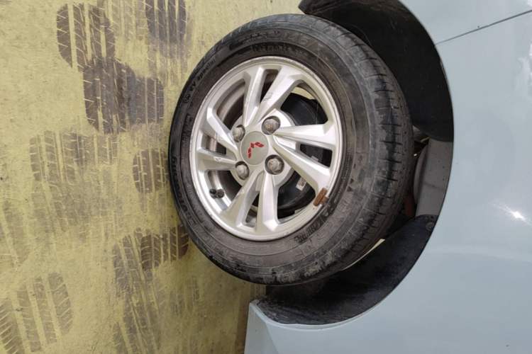 Used Wuling Hongguang MINIEV 2020 Enjoy Edition Lithium-Ion Battery Right Rear Wheel Hub