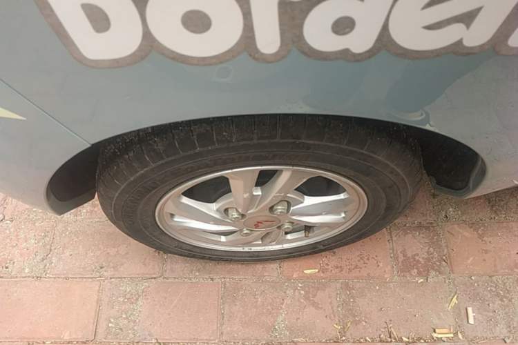 Used Wuling Hongguang MINIEV 2020 Lite Version Lithium Iron Phosphate Right Rear Wheel Hub