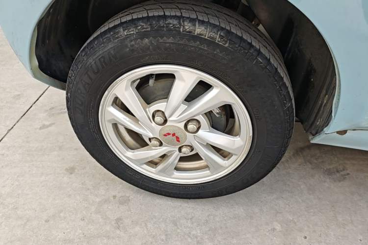 Used Wuling Hongguang MINIEV 2020 Freedom Version Lithium Iron Phosphate Right Rear Wheel Hub
