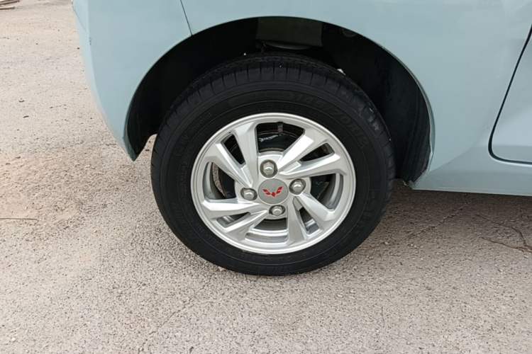 Used Wuling Hongguang MINIEV 2020 Freedom Version Lithium Iron Phosphate Right Rear Wheel Hub