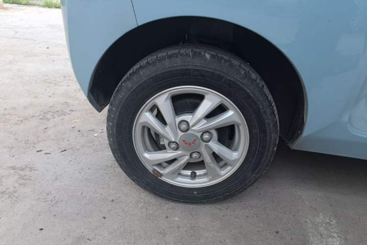 Used Wuling Hongguang MINIEV 2020 Easy Version Lithium-Ion Battery Right Rear Wheel Hub