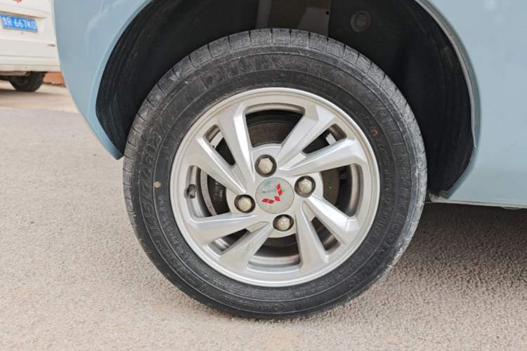 Used Wuling Hongguang MINIEV 2020 Freedom Version Lithium Iron Phosphate Right Rear Wheel Hub