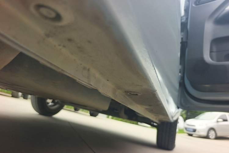Used Wuling Hongguang MINIEV 2020 Freedom Version Lithium Iron Phosphate Right Side Sill