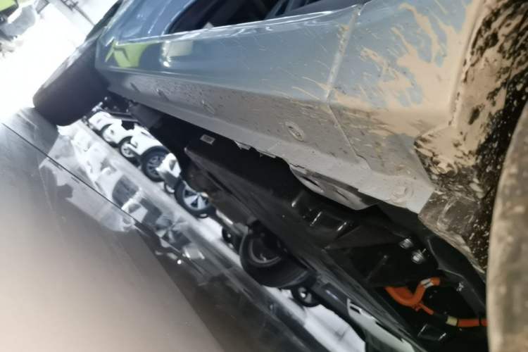 Used Wuling Hongguang MINIEV 2020 Freedom Version Lithium Iron Phosphate Right Side Sill