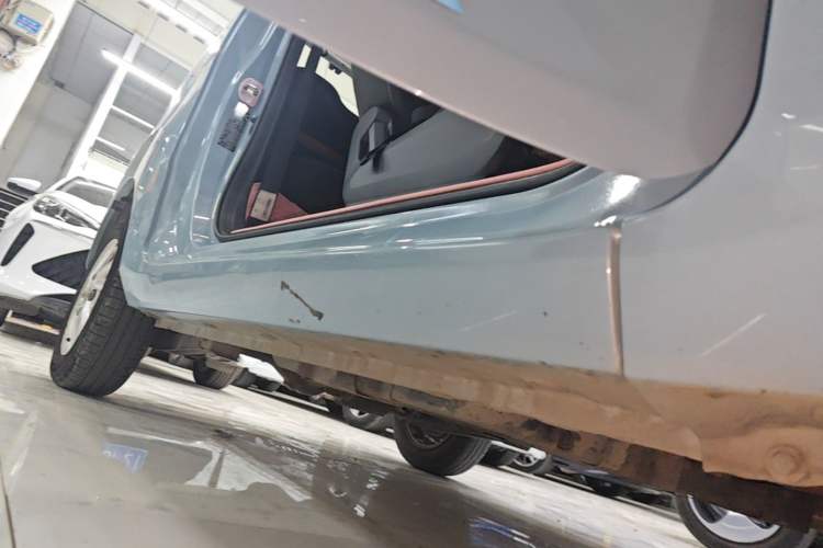 Used Wuling Hongguang MINIEV 2020 Enjoyment Model Lithium Iron Phosphate Right Side Sill