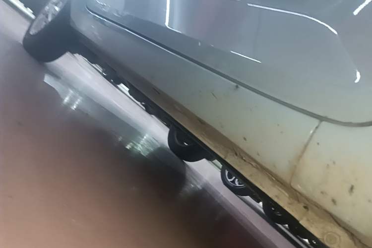 Used Wuling Hongguang MINIEV 2020 Zizai Version Lithium-NMC Right Side Sill