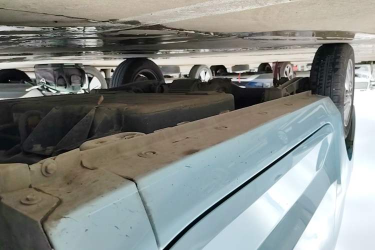 Used Wuling Hongguang MINIEV 2020 Freedom Version Lithium Iron Phosphate Right Side Sill