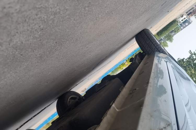Used Wuling Hongguang MINIEV 2020 Freedom Version Lithium Iron Phosphate Right Side Sill